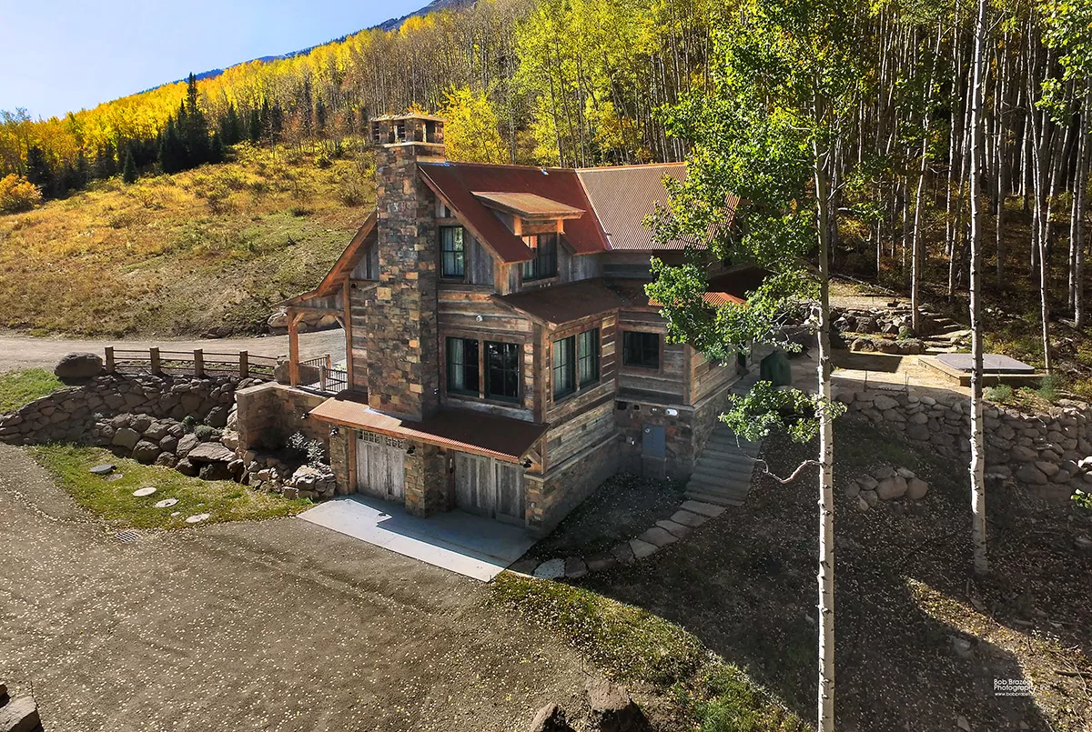 Hidden Mine Residence — photograph 2